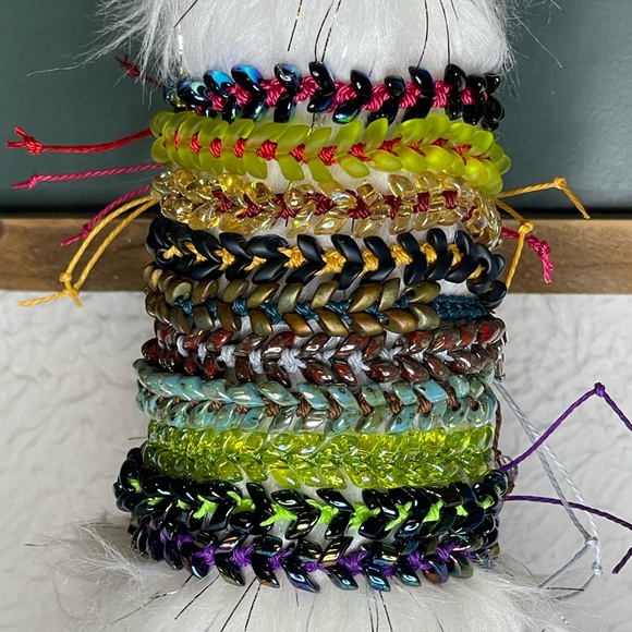 Miyuki Magatama Macrame Bracelets •You Choose - Picture 3 of 6